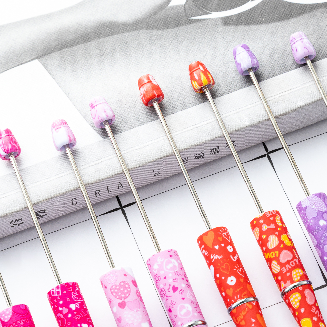 DIY pluma de cuentas de plástico creativo día de San Valentín amor serie bolígrafo de cuentas en stock impresión al por mayor pluma de cuentas
