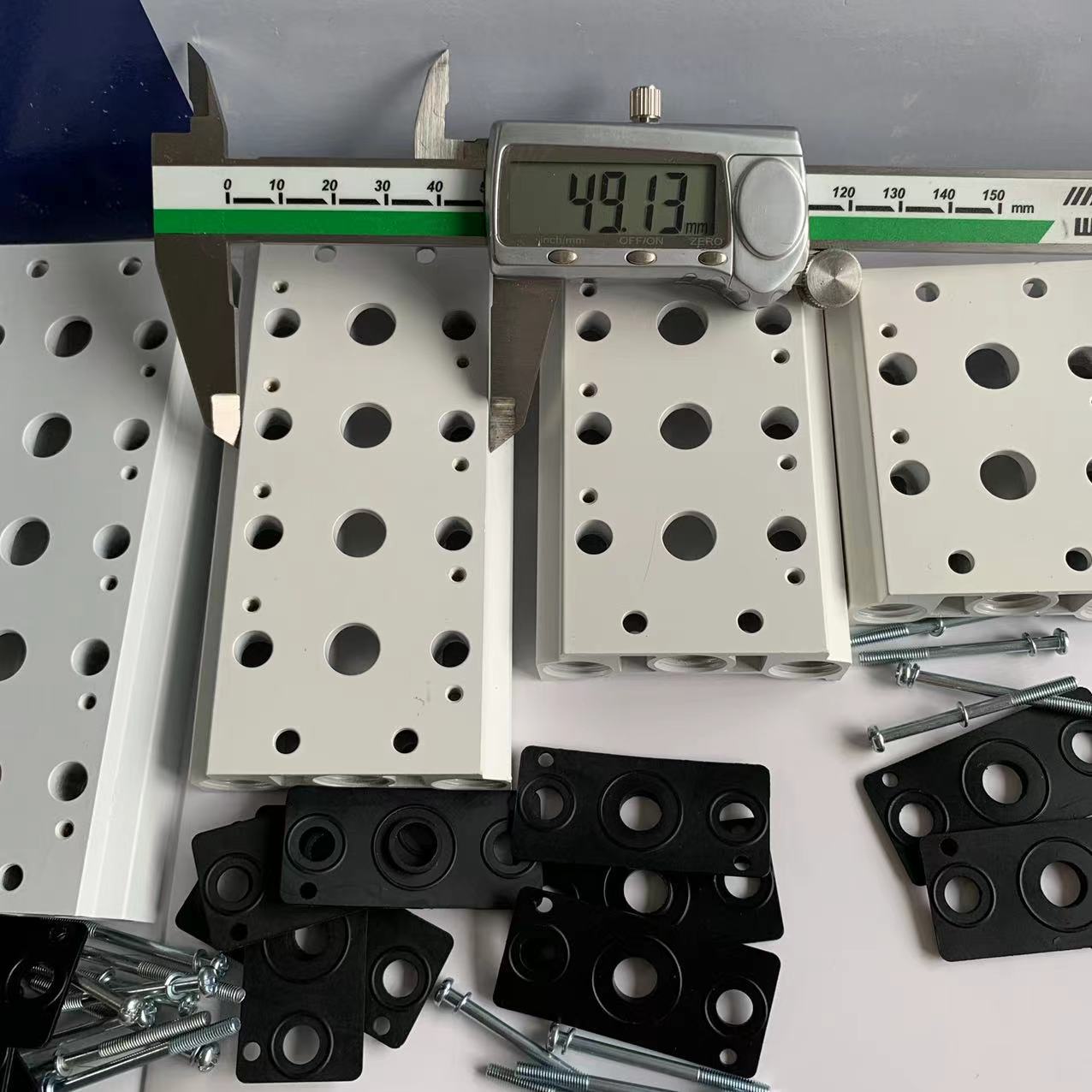 气动元件4V210汇流板底座200M2F 200M3F 200M4F 5F 6F 7F 8F9F10F