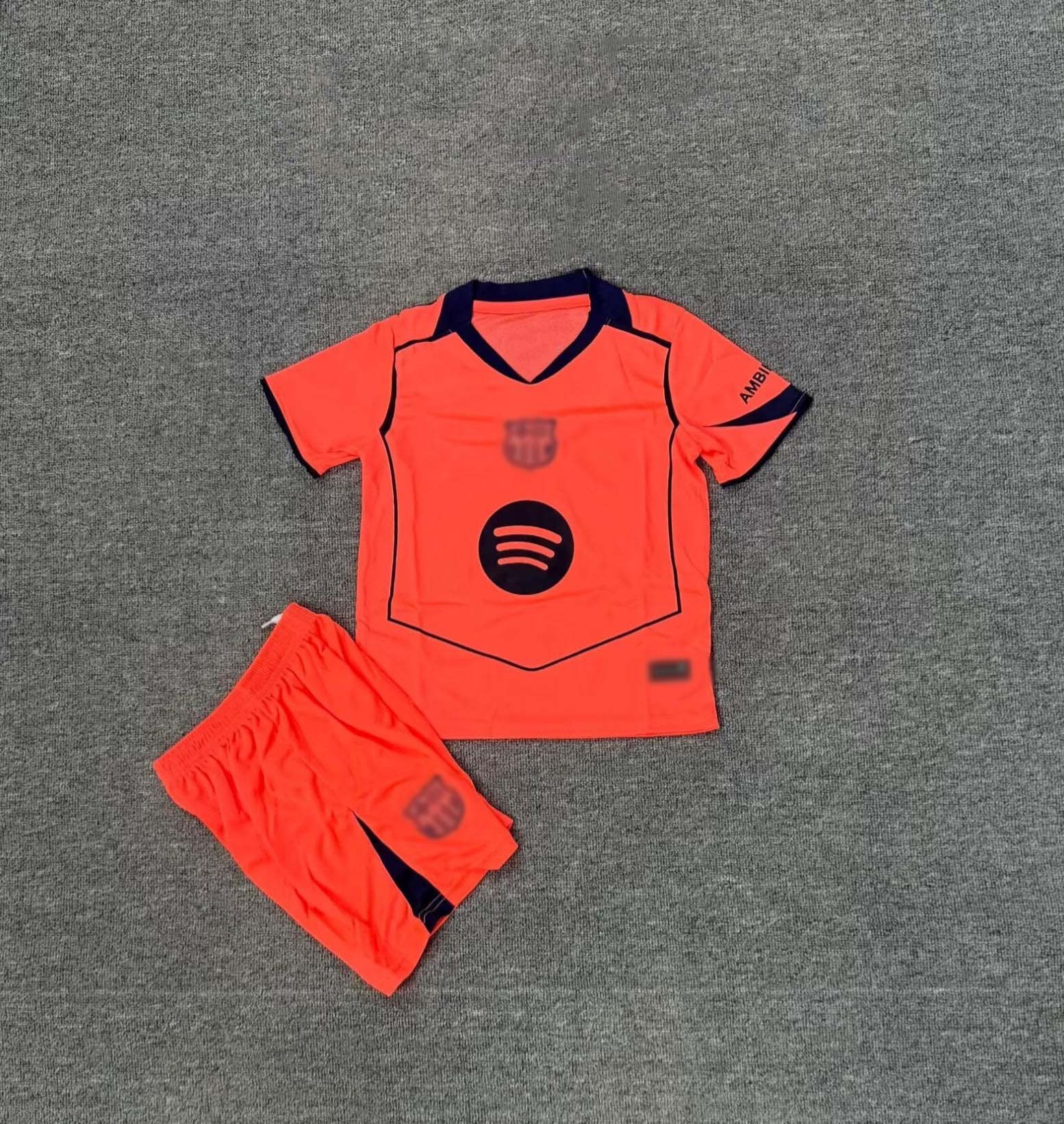 2526 바르셀로나 두 번째 손님