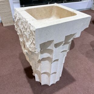 ���W�L�й�С�t���e���Ƶ��װ�ɫ��ʯ�����L��Ȼ�_�R��Ҏ�t����