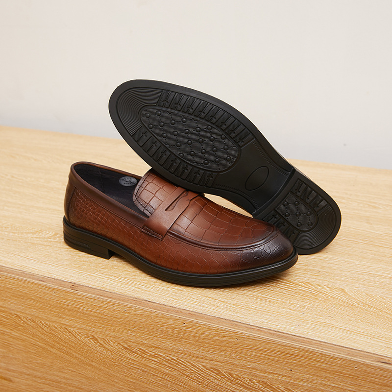 New professional men's business leather shoes with low heel embossed embossed working men's shoes_voghion.com