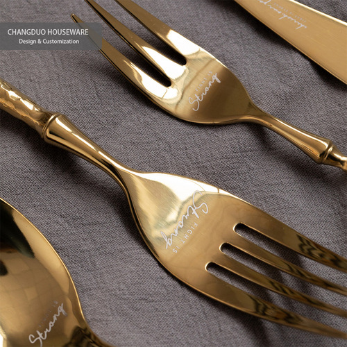 Light luxury golden hammered pattern Western food knife, fork and spoon set, creative European foreign trade tableware, wedding souvenir