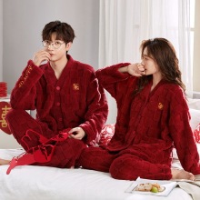 实体店冬季提花绒情侣V领套装睡衣女大红结婚喜庆珊瑚绒家居服男