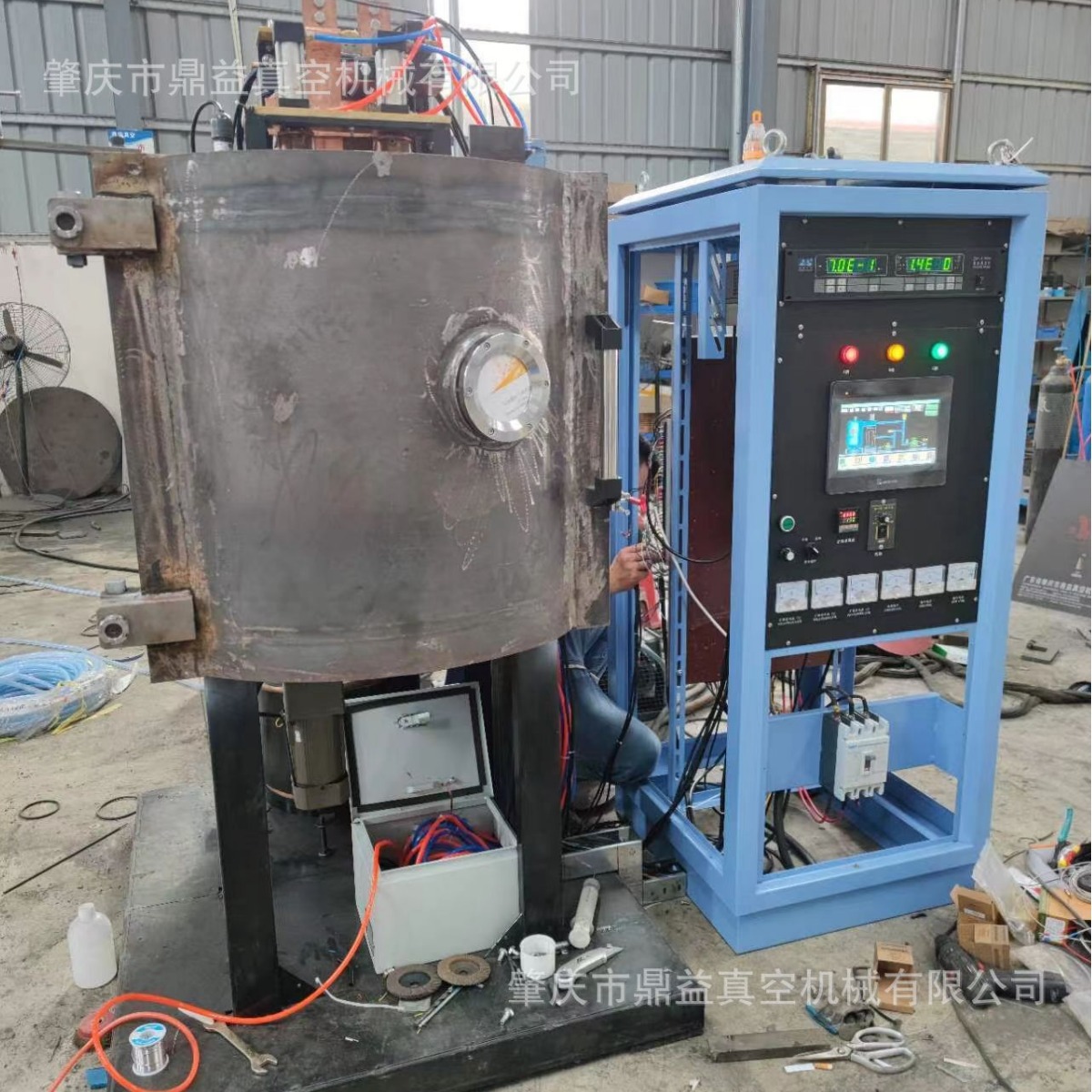 供应小型实验室真空镀膜机