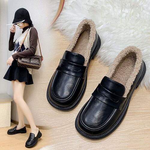 Lamb hair soft leather soft soled loafer shoes women's new mold-in shoes winter with velvet British retro small leather shoes
