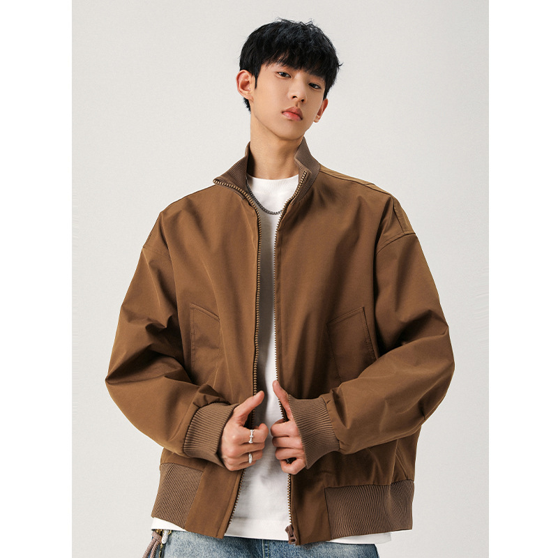American-style bomber brown aviator jacket for men, loose fit, short length, stand-up collar, baseball jacket for spring and autumn American-style bomber brown aviator jacket for men, loose fit, short length, stand-up collar, baseball jacket for spring and autumn