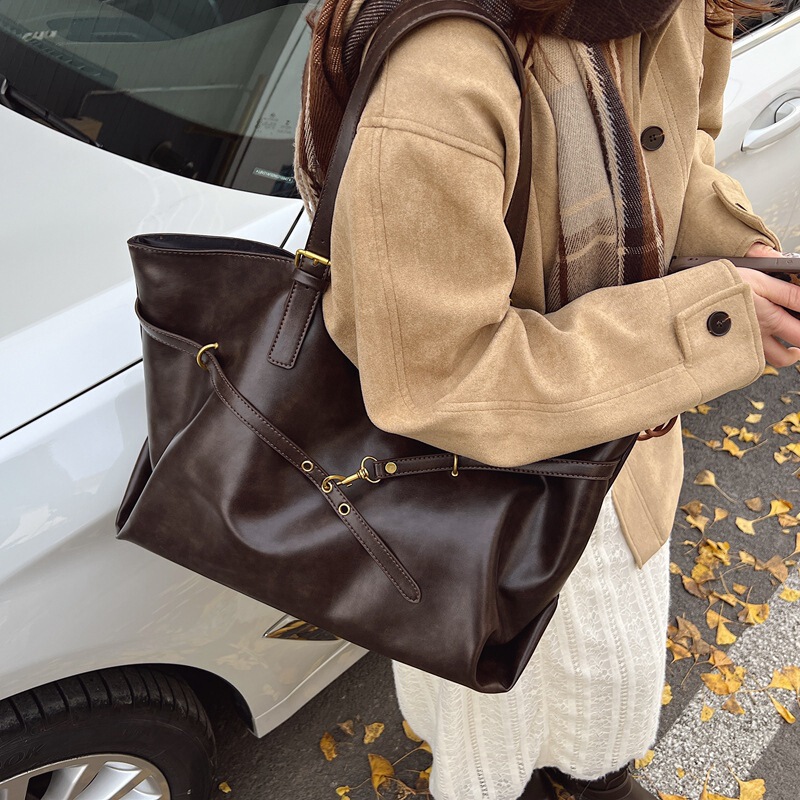 Fashion Trendy Tote Bag for Women Autumn and Winter New Work Commuter Armpit Bag 2025 Large Capacity Casual Shoulder Bag for Women Fashion Trendy Tote Bag for Women Autumn and Winter New Work Commuter Armpit Bag 2025 Large Capacity Casual Shoulder Bag for Women