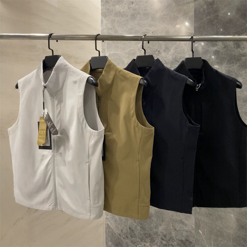 High-end line, three-dimensional tailoring, color-woven texture, lightweight and versatile, autumn solid color sports casual sleeveless vest
