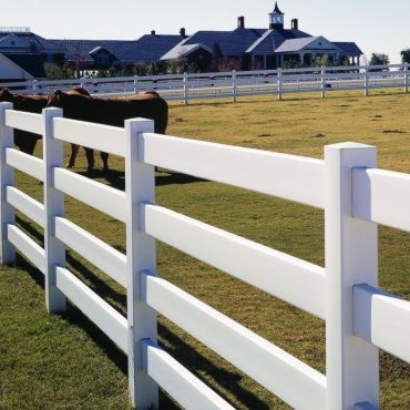 厂家直销PVC马场围栏出口护栏跑马场护栏围栏农场护栏栅栏