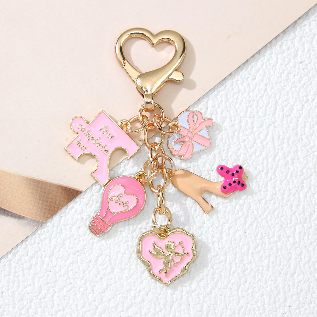 Llavero Colgante de Aleación Esmaltado, Decorativo para Bolso y San Valentín image 10