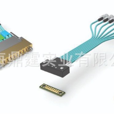 Amphenol CoreHC&trade; Ganged RF Interconnect System ����ϵͳ