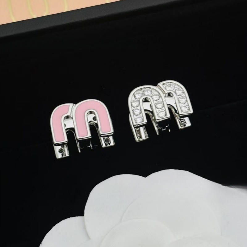 2024 New Colorful 'M' Letter Earrings Double-Sided Luxury Inlaid Zircon Sweet Versatile Popular Stud Earrings detail image 11