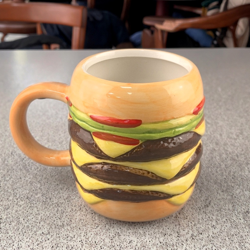 Taza de agua de hamburguesas creativas sin tapa encantadora taza de desayuno de cerámica de gran capacidad taza de hamburguesas