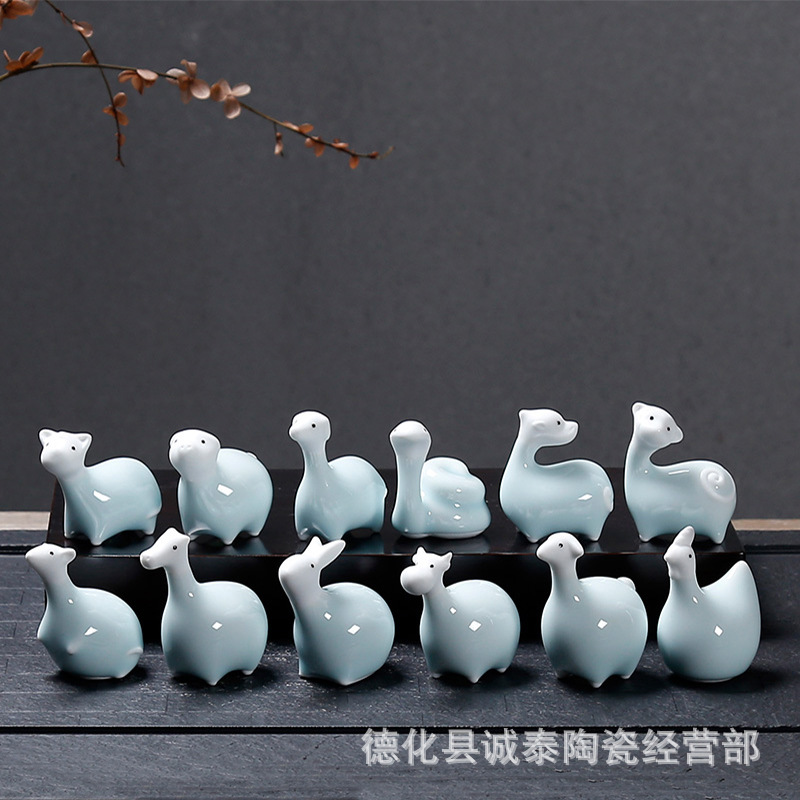 12生肖の陶磁器の置物のミニのかわいい開片は12年の相の動物の小さいお茶を養うことができます。