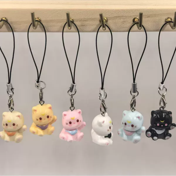 New three-dimensional cartoon kitten mobile phone chain cute resin keychain student bag pendant couple girlfriends gift