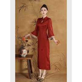 红色钉珠刺绣重工订婚礼服气质修身改良旗袍高端大气上档次连衣裙