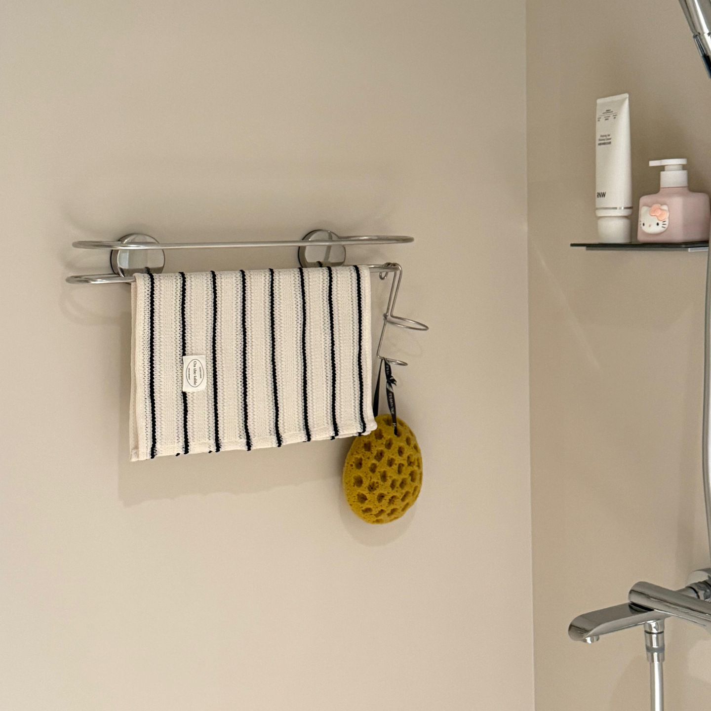 [100 Express Deliveries for New Home] Stainless Steel Towel Rack Bathroom No-Punch Suction Cup Bath Towel Rack