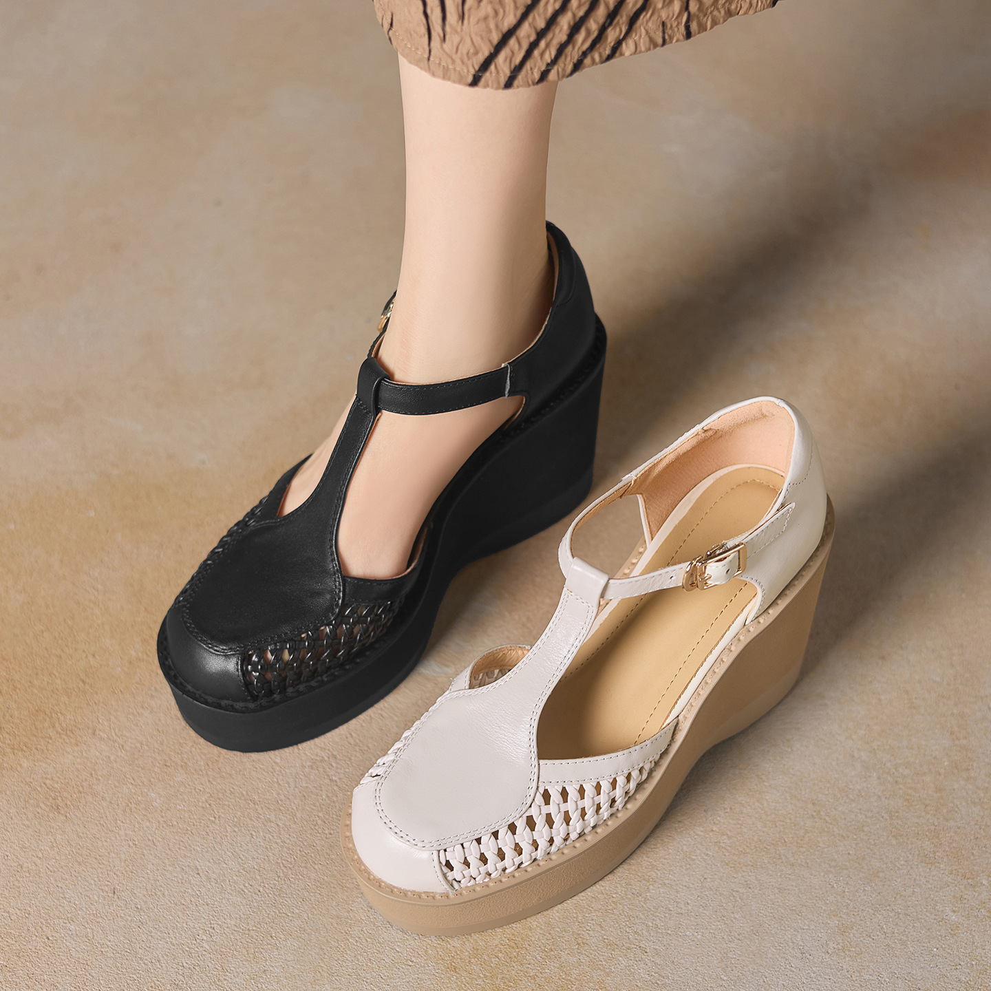 Sandal nữ cao gót đế dày 9,5 cm quai ngang khóa T — đen