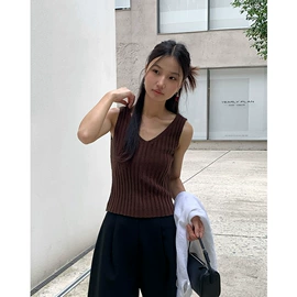 女式衬衫;女式针织衫;休闲裤