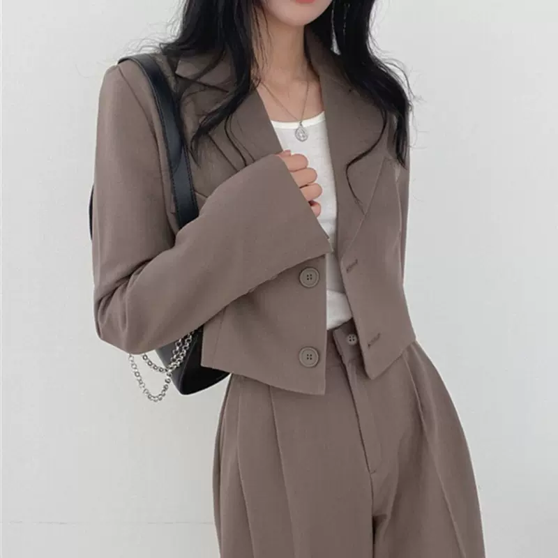 2025年春季新款卡其色小西装外套女设计感小个子气质通勤西服套装