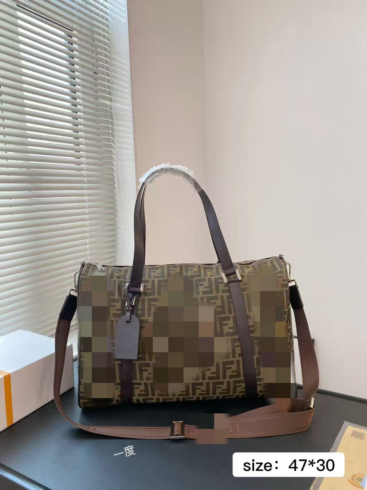 Universal travel bag for leisure