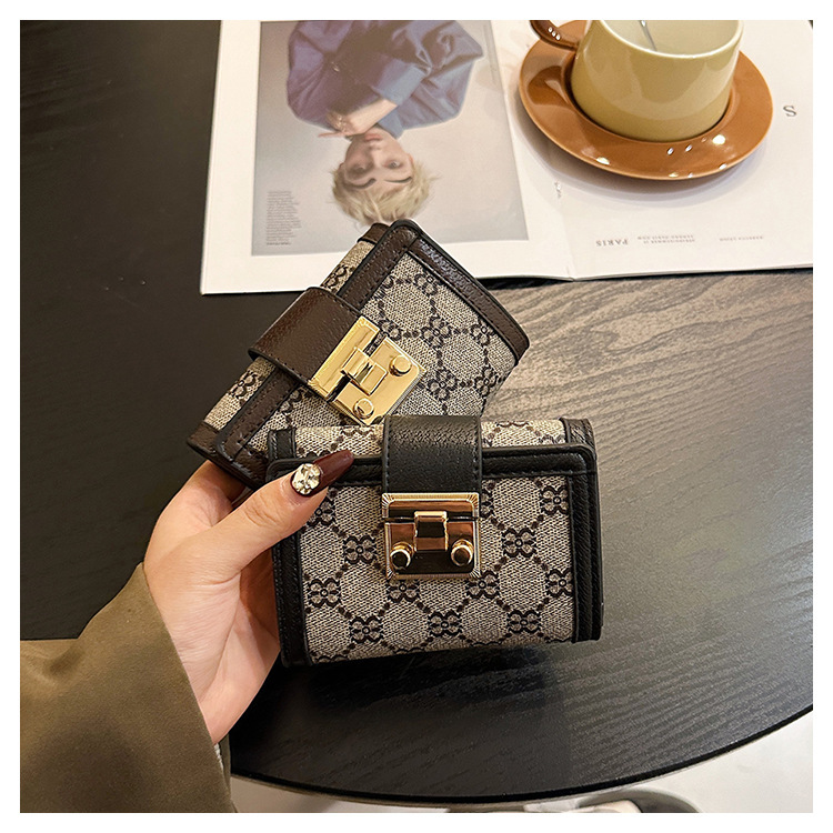 Vintage Monogram Women's Trifold Wallet With Lock And Card Slots_voghion.com