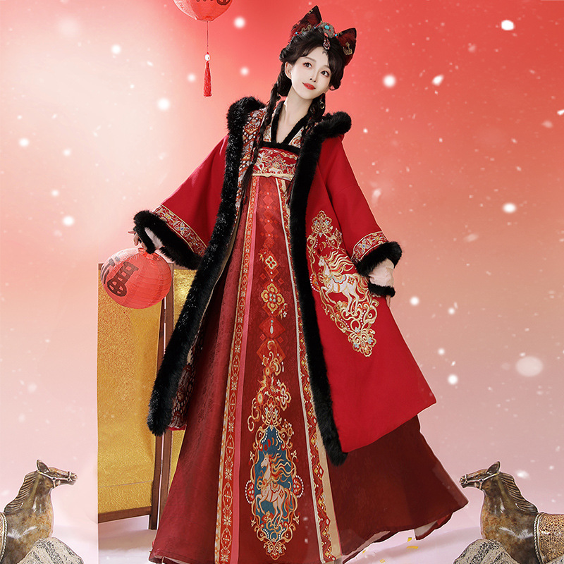Original Tang-Style Chest-Length Hanfu for Women 2025 New Winter Fleece Thickened Cloak New Year Outfit Ancient Costume Original Tang-Style Chest-Length Hanfu for Women 2025 New Winter Fleece Thickened Cloak New Year Outfit Ancient Costume