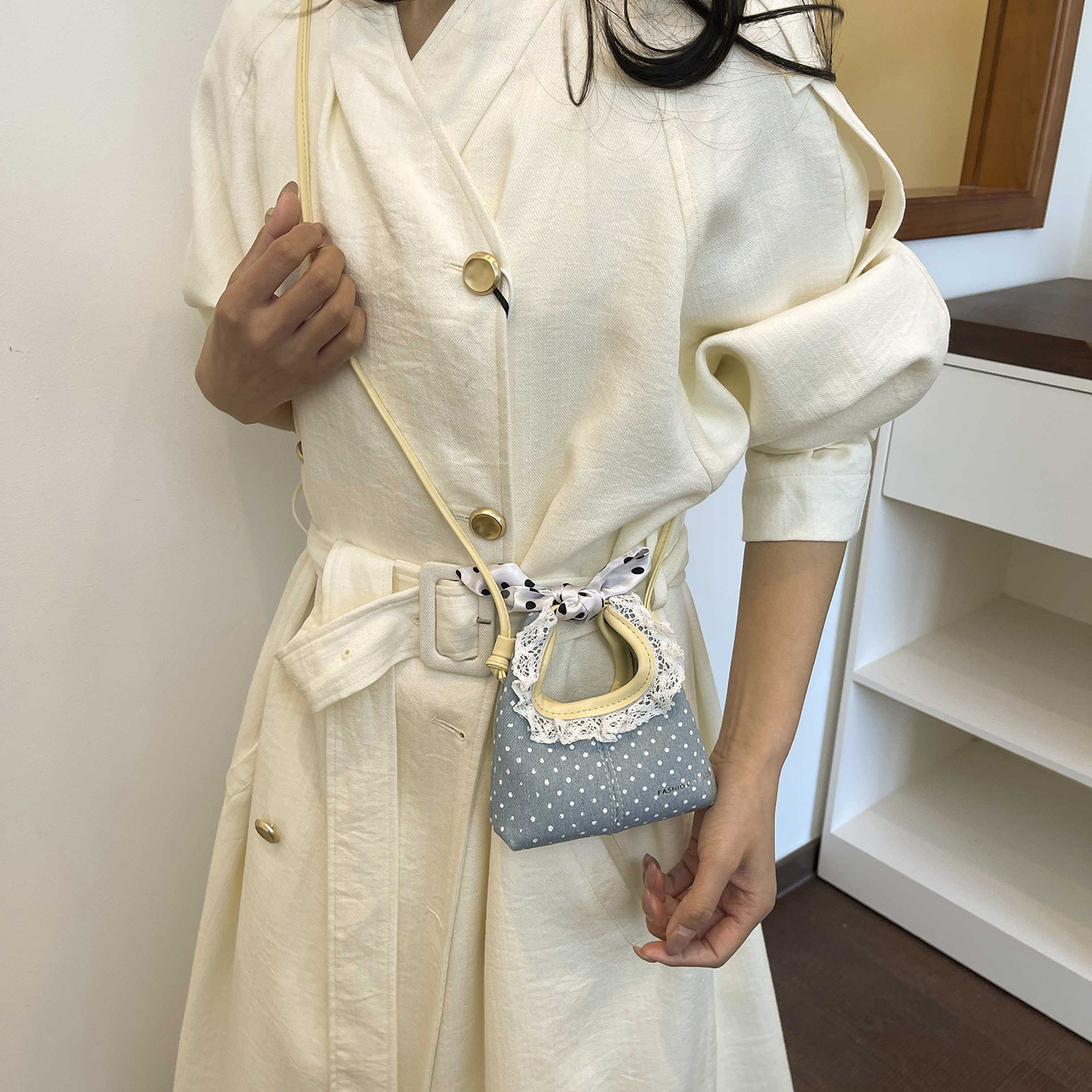 Coreano in-viento bolsos de mano de chicas lindos bolsos de cambio de arco ondulado de encaje extranjero bolsos de niños