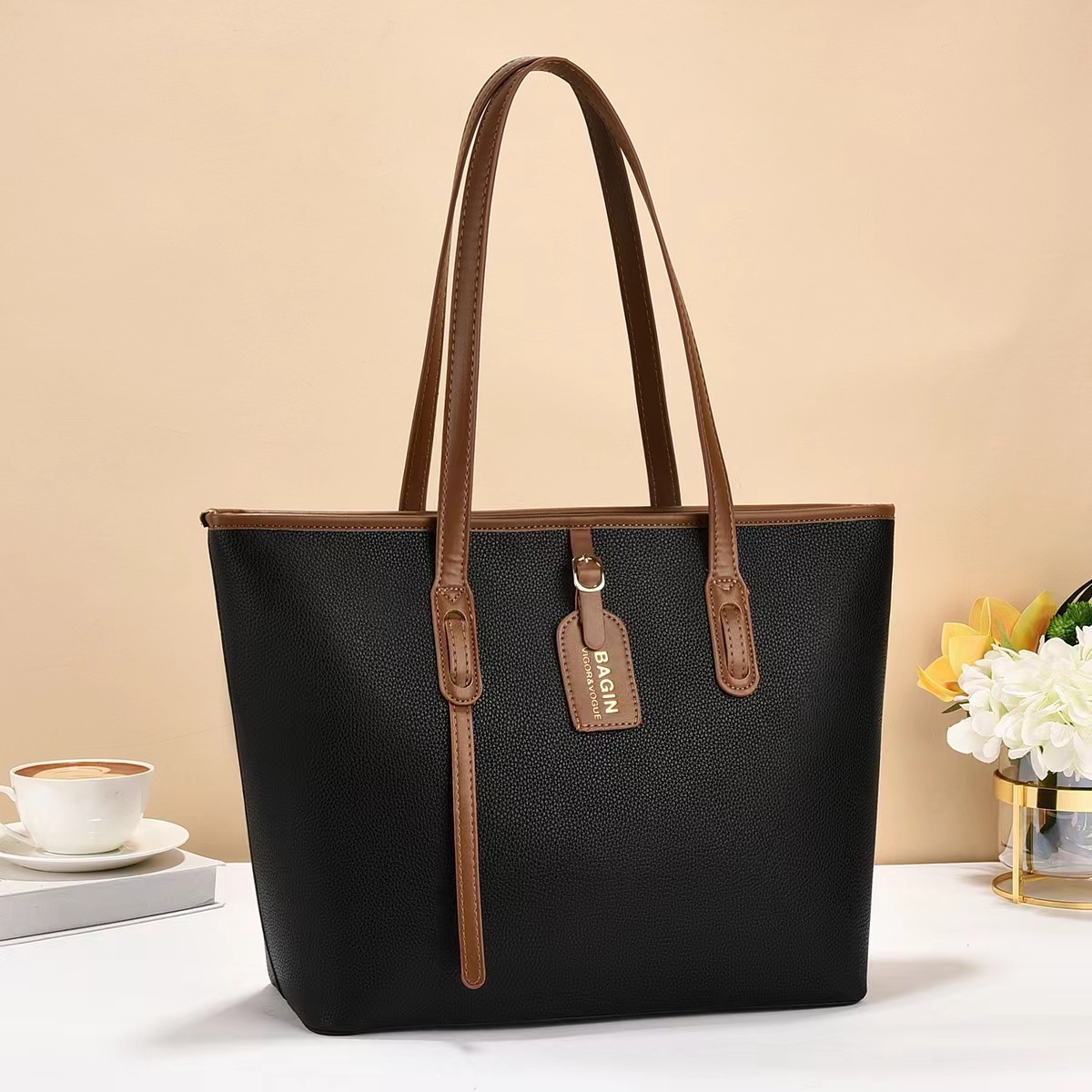 Bolsos de comercio exterior para mujer 2025 nuevo bolso portátil Versión coreana del bolso diagonal brillante de un solo hombro Fabricante de moda femenina