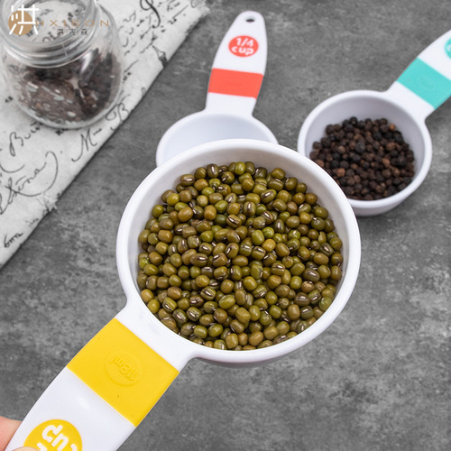 Baking set of 8 pieces, colorful scale measuring cups and spoons, plastic measuring scoops for milk powder and coffee seasoning