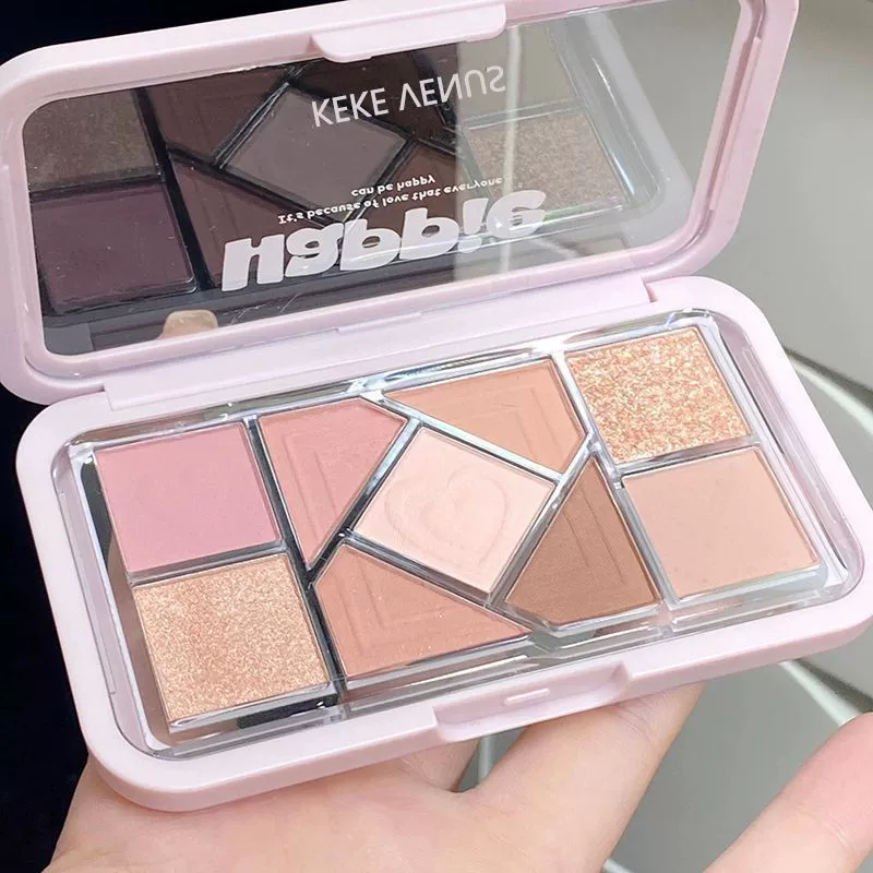 Матовая 3D палетка веерной освещенности? но Correction: eyeshadow palette - палитра тени для век с матовым эффектом, 3D бликов?