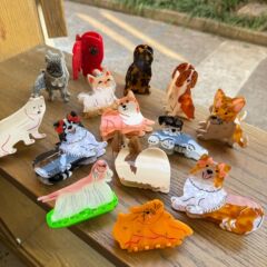 新しい酢酸の子犬はコーキチャーリー王の辺牧のヘアカードの動物の髪飾りinsの高級感のヘアピンをつかんで精巧にします。