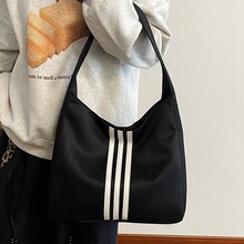 ţ�򲼰���Ů������2023�¿�С���OӋ�߼���б����W�t������Ӱ�