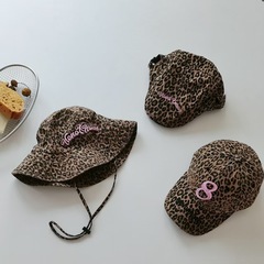 子供のヒョウの紋様のシリーズの帽子春秋の新型の男女の子供の個性の潮流の漁師の帽子の日よけの野球の帽子の前進する帽子