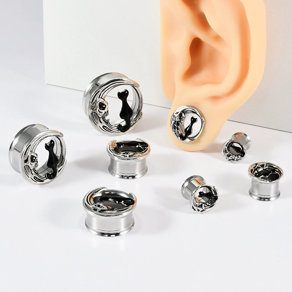 Cross-border stainless steel five-star eyes electroplated auricle ancient silver sharp claw black cat inner teeth double horn copper piercing ear expander