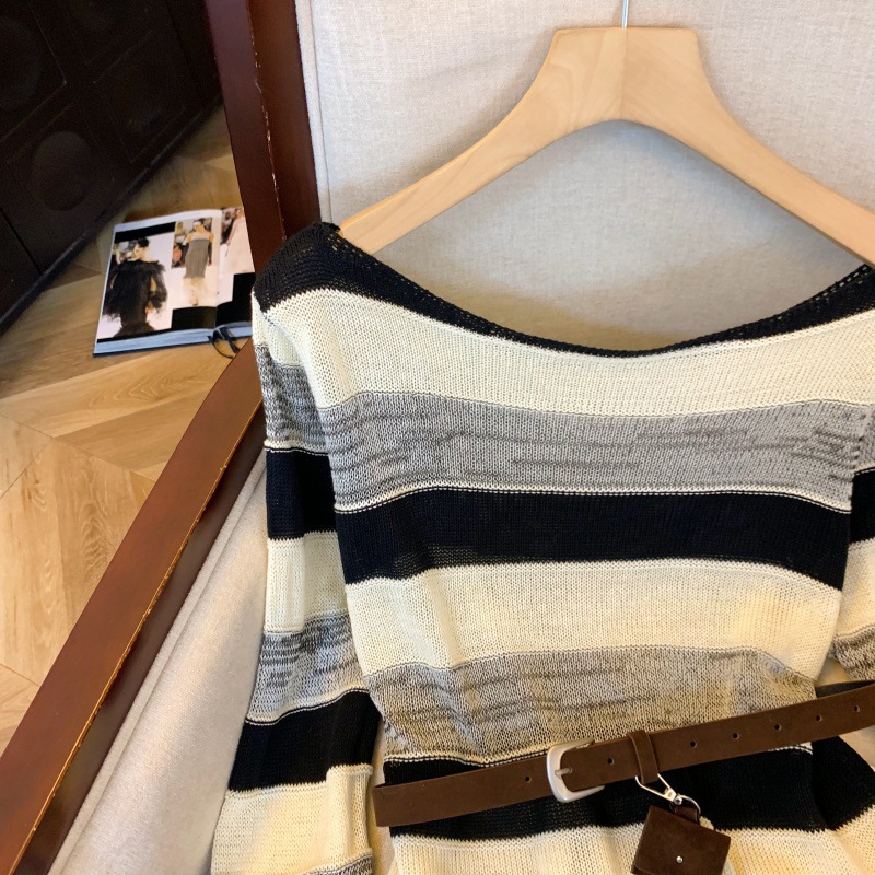Vêtements pour femmes - Pull rayé style coréen et châle tricoté - Ensemble deux pièces de haute qualité pour l'automne : haut, chemise à manches longues, idéal pour les occasions formelles et décontractées._voghion.com
