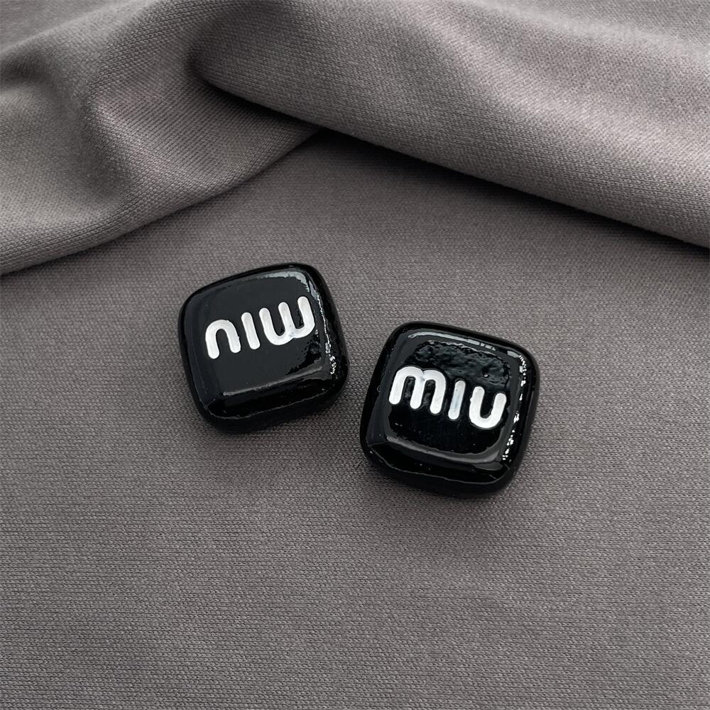 블랙 미우 스퀘어