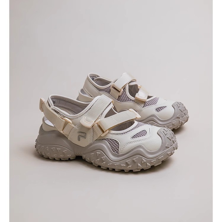 Los primeros zapatos de papá Mary Jane feos de diseño antiguo para mujer 2025 verano nuevo estilo sandalias deportivas casuales huecas y transpirables