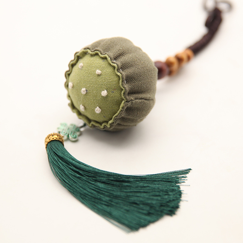 Bordado DIY hecho a mano patchwork bolsita colgante Lu bordado loto decoración del coche Regalo De vacaciones collar bolsita colgante