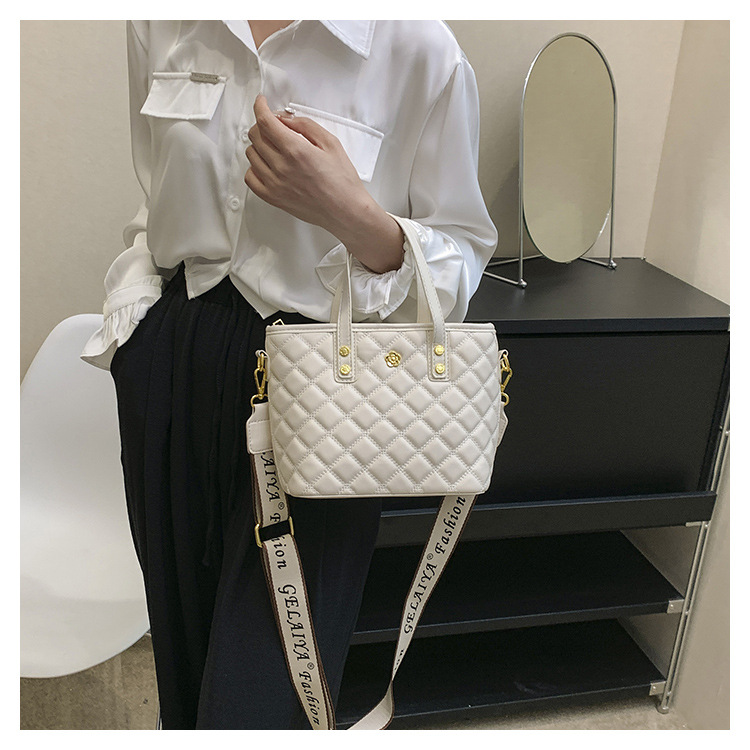 Großhandel mit neuen Taschen für Damen, modischen Rautenhandtaschen, kleinen Beuteln, vielseitigen Schulter-Crossbody-Beuteltaschen und Tragetaschen_voghion.com