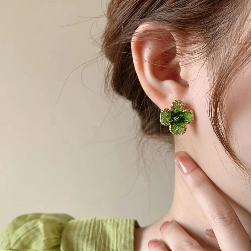 2023 new simple fashion earrings small fresh white green gradient Crystal jasmine flowers spring and summer earrings