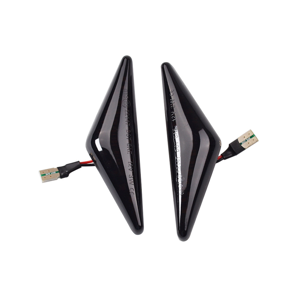 Aplicable a Ford Focus Mondeo Full Sky LED Dynamic Yellow Fluid Leaf Panel Steering Side Light