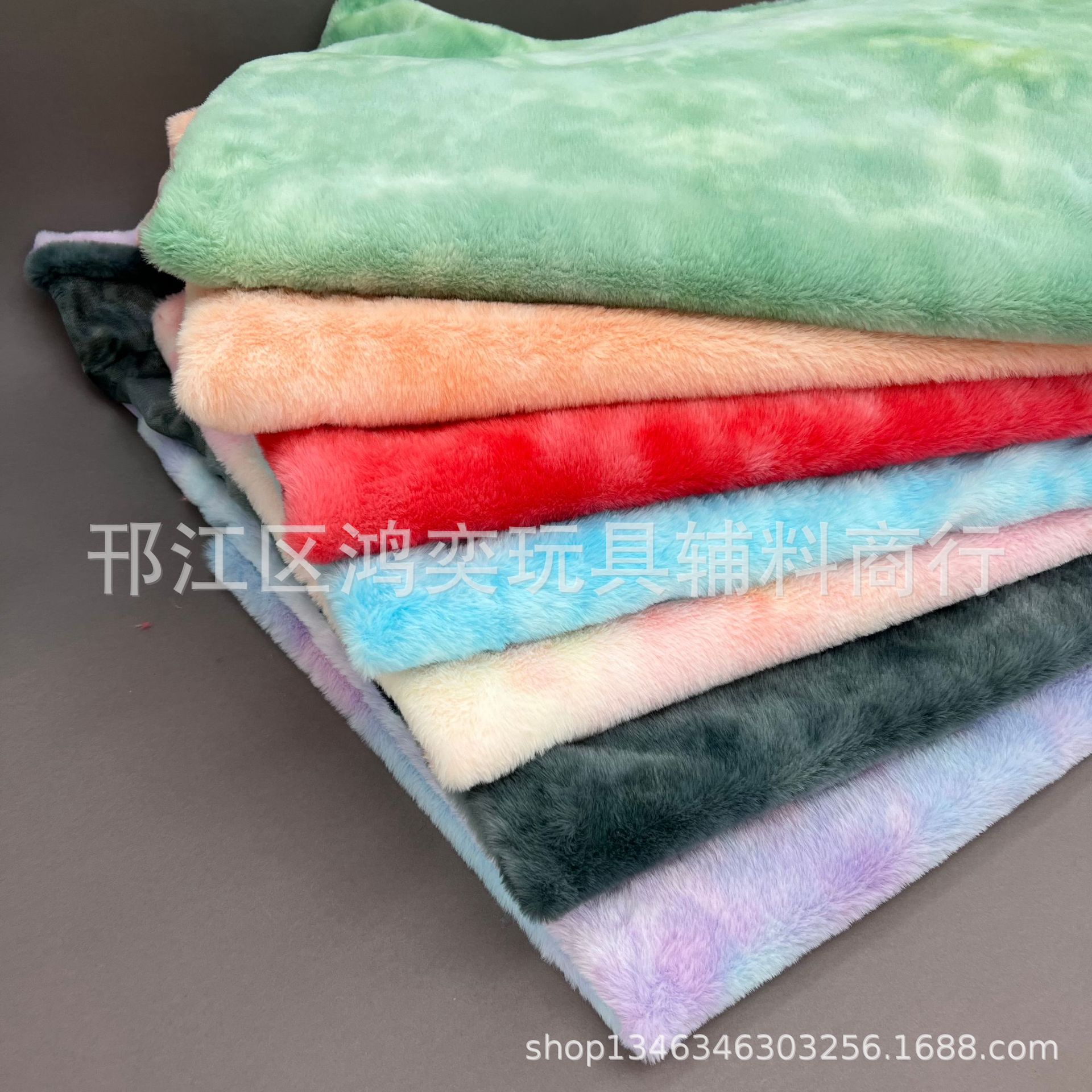 Tela de juguete de peluche multicolor degradado de imitación de piel de conejo teñido anudado para ropa, zapatos y sombreros