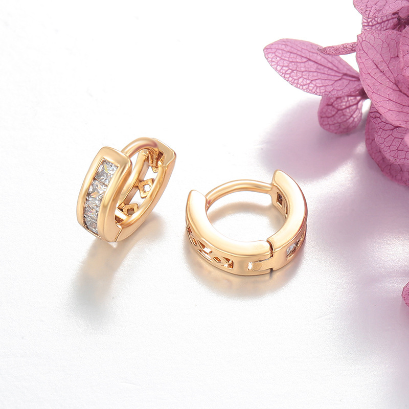 Joyería Xuping aretes de zircon artificial ruso pernos de moda europea y americana aretes de lujo ligero de alta calidad para mujeres