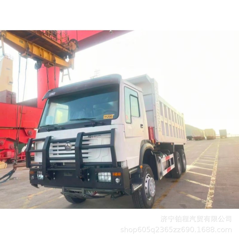 Manufacturer cross-border exports Shaanqi heavy-duty trucks, rear-tipping front-four-rear-eight-dump trucks, mining engineering transport dump trucks