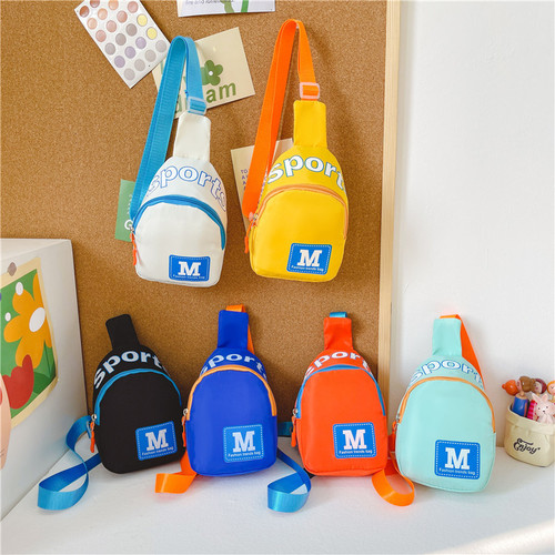 New children's chest bag for men, trendy letter shoulder bag, fashionable coin purse for boys and girls, children's outing crossbody bag