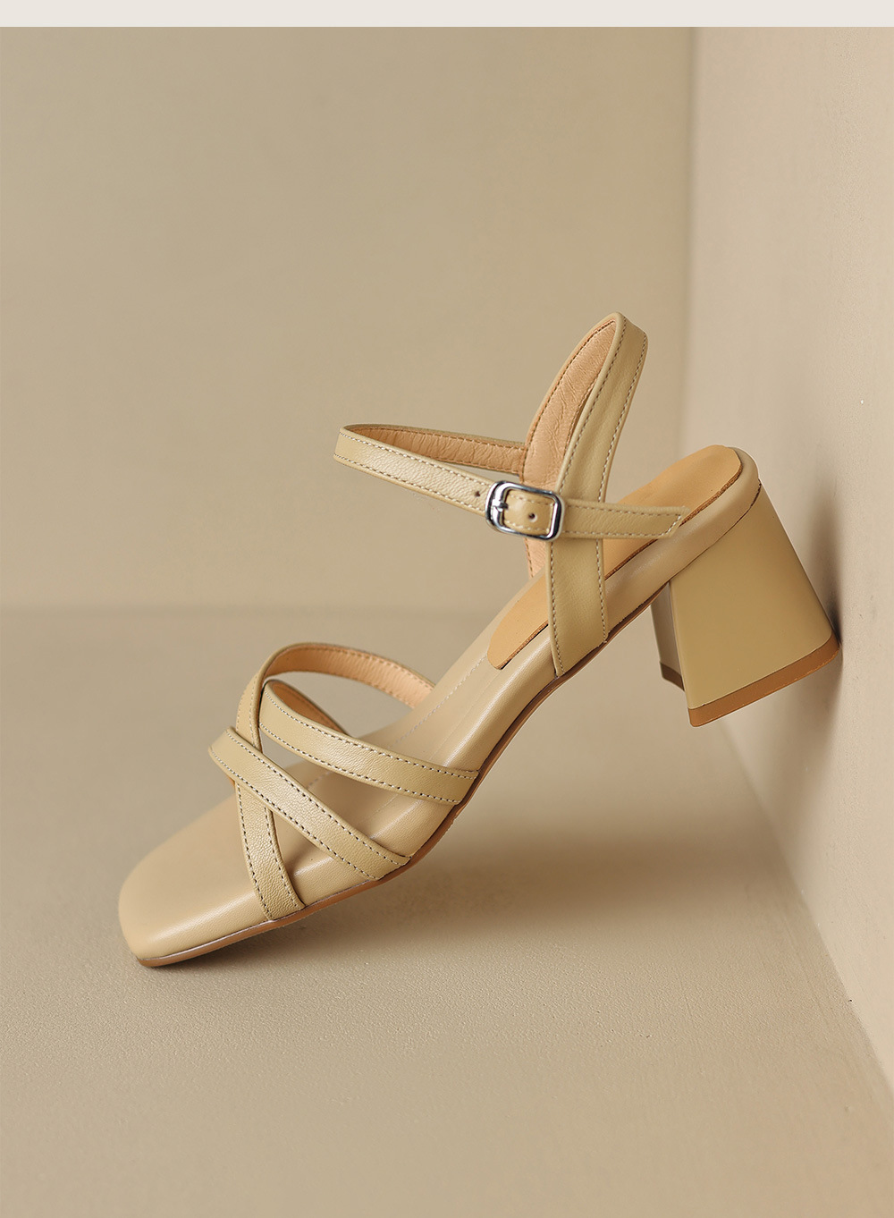 Sandal nữ quai ngang dệt sọc nhỏ da cừu, gót vuông ổn định, cỡ lớn 34–43 — Màu trắng be chi tiết 17