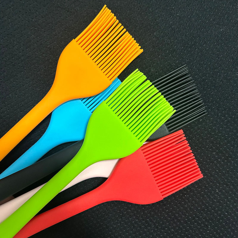 Cross-Border In-Stock Oil Brush Kitchen Tool Seasoning All-In-One Household High-Temperature Resistant Baking Silicone Barbecue Grill