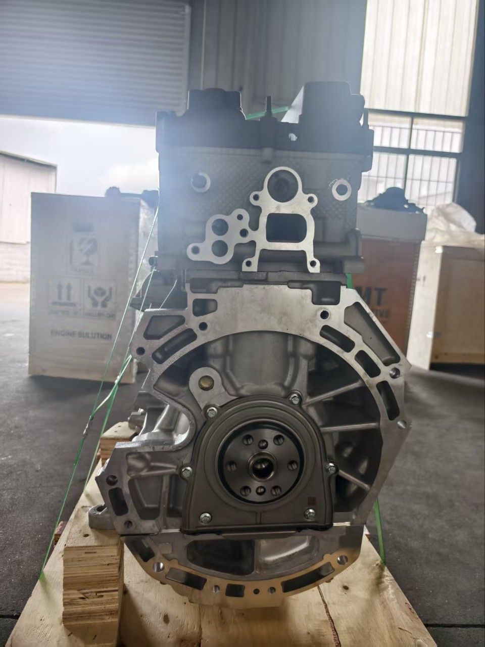 High-Quality Engine Suitable for Mazda 5 Lf17 2.0L Inline Four-Cylinder