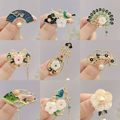 Ancient fan pipa brooch high-end niche corsage hairpin retro high-end pin clothing accessories wholesale women